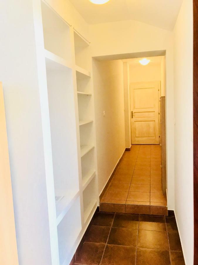 Apartments Vidovic Cezarji Eksteriør bilde