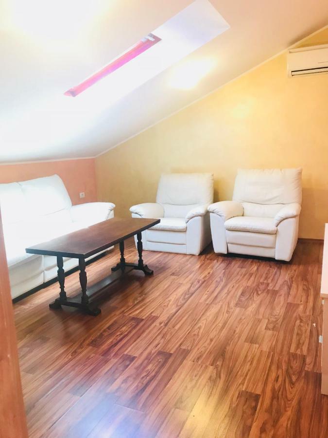 Apartments Vidovic Cezarji Eksteriør bilde